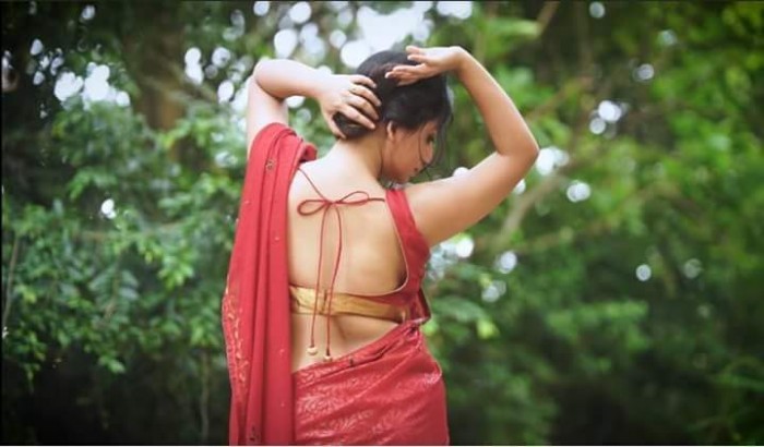 আমার রসালো শিল্পি আপু