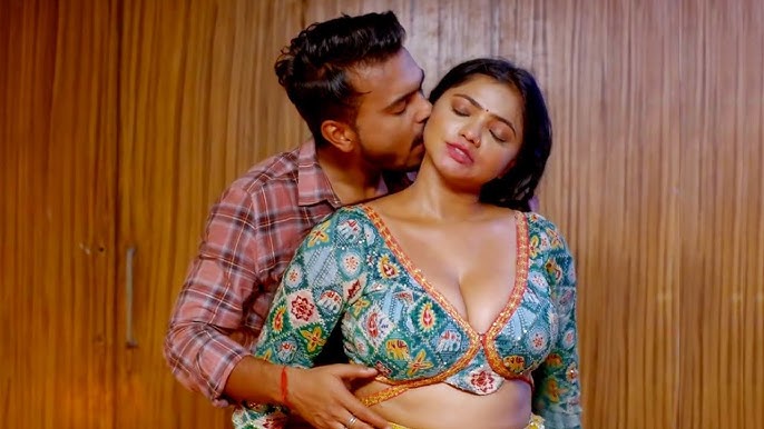 ক্লাসমেট নাফিসাকে আদর দিলাম